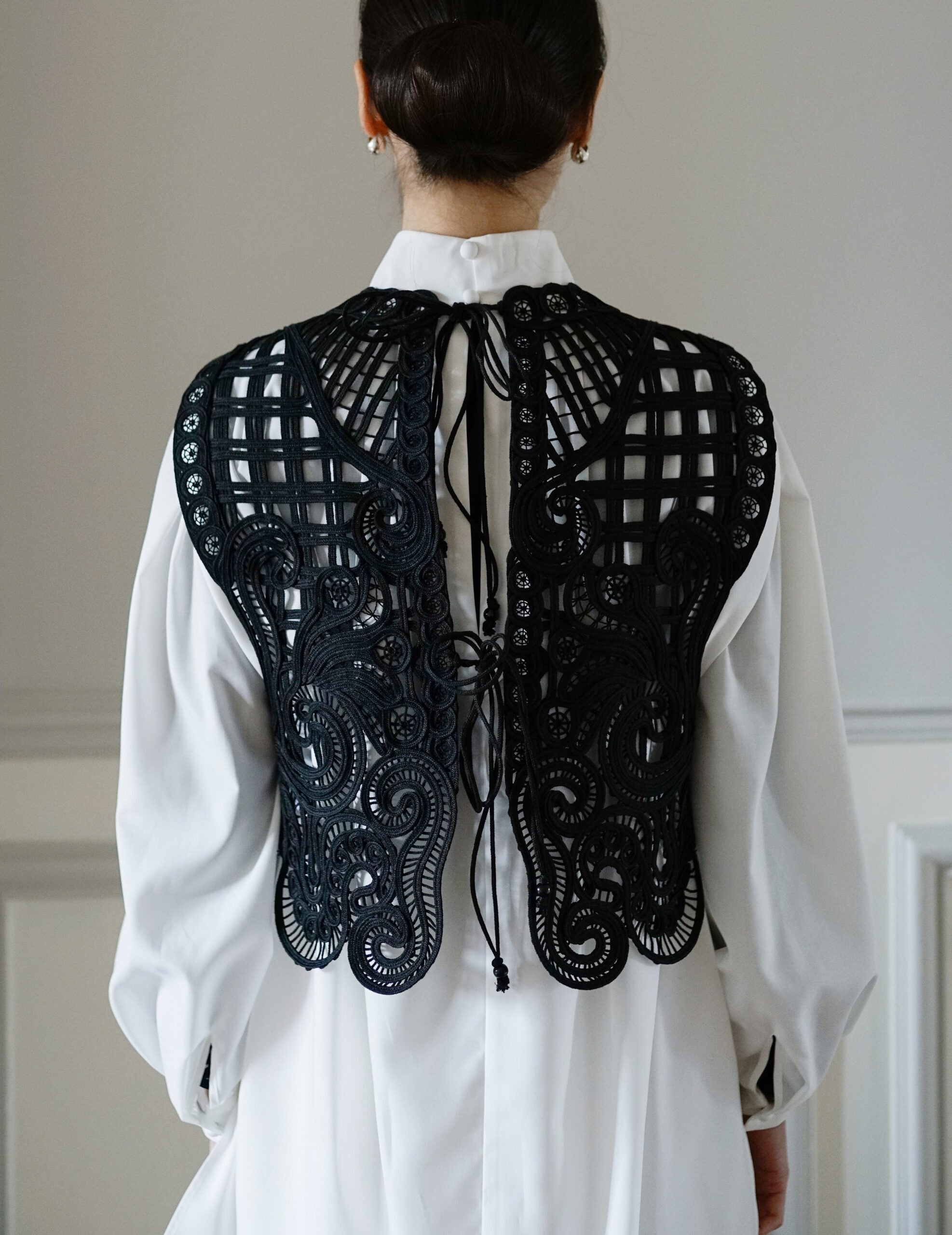 Gilet brodé en cordon・Noir