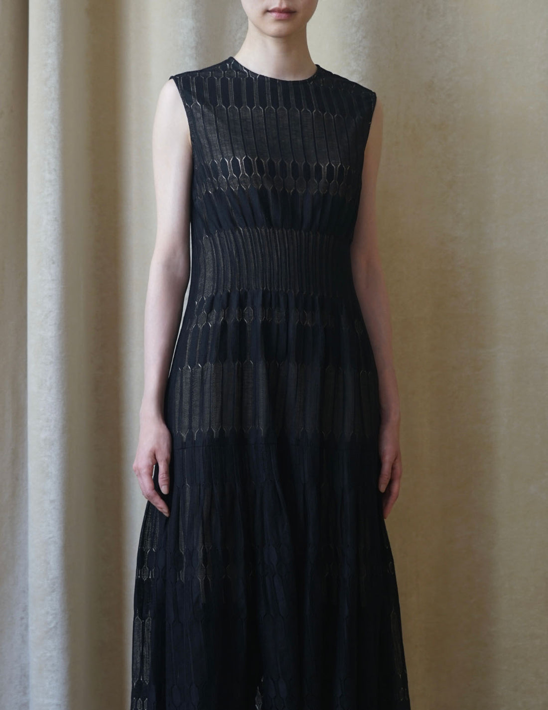 Sun Yu Hong | GEOMETRIC LACE DRESS・Black