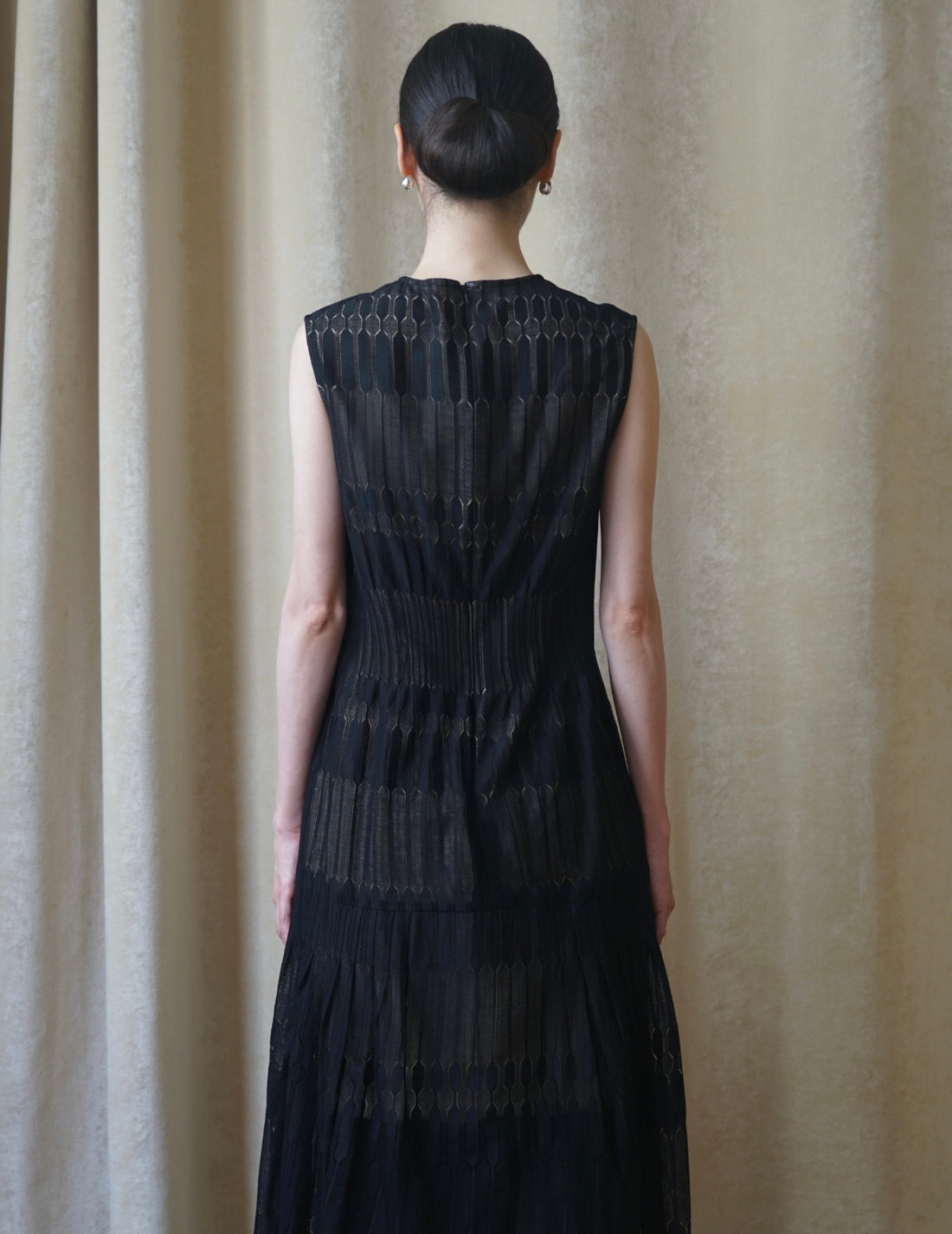 Sun Yu Hong | GEOMETRIC LACE DRESS・Black