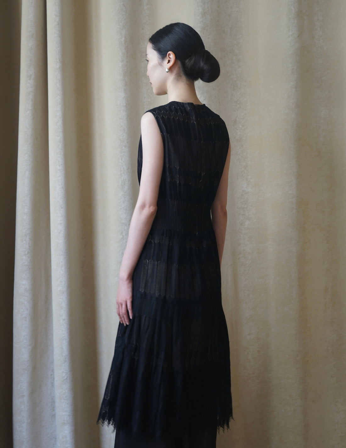 Sun Yu Hong | GEOMETRIC LACE DRESS・Black
