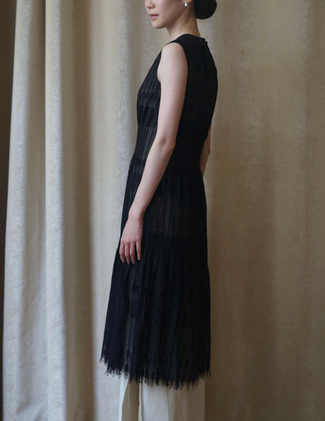 Sun Yu Hong | GEOMETRIC LACE DRESS・Black
