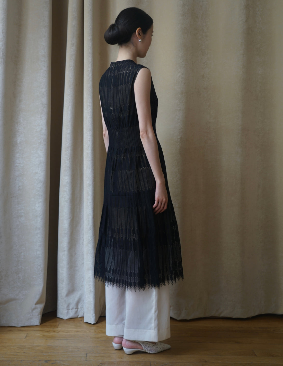 Sun Yu Hong | GEOMETRIC LACE DRESS・Black