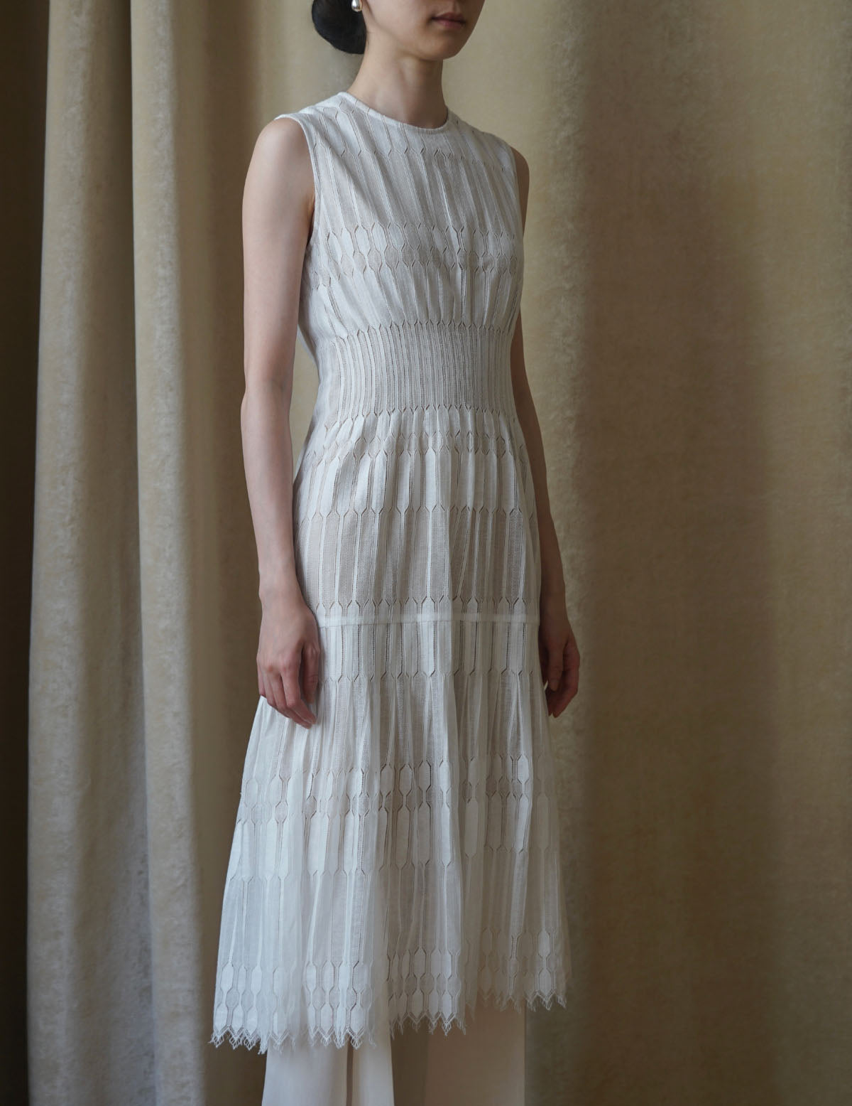 Précommande｜Robe en dentelle géométrique・Blanc