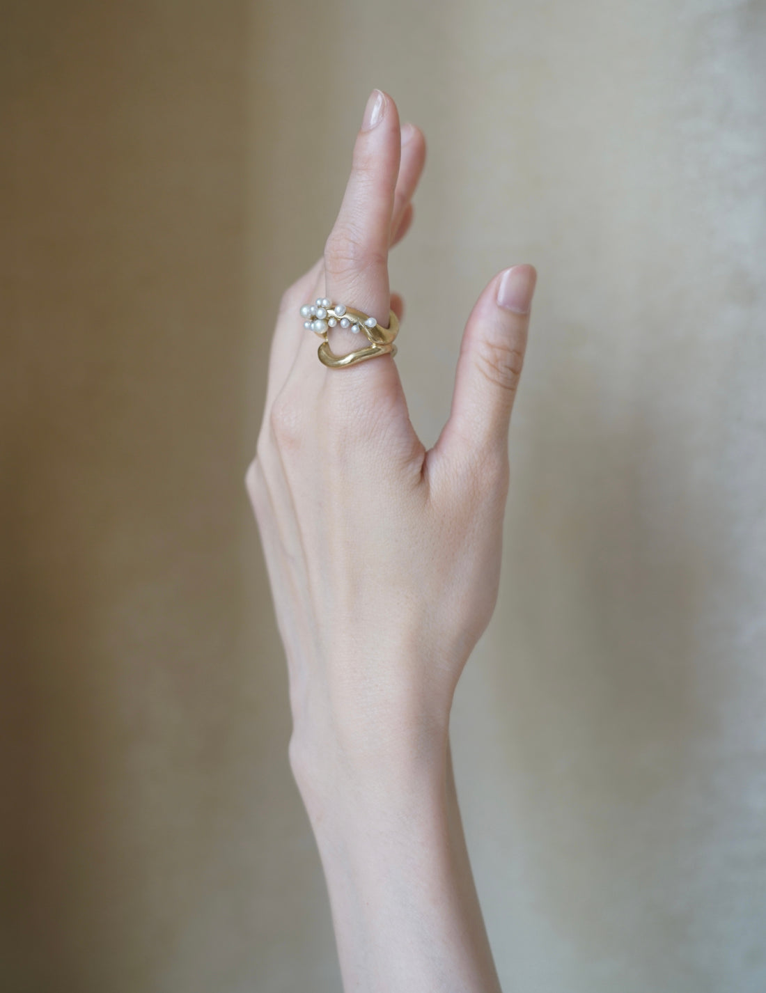 BEATRIZ PALACIOS | Double Wave Cluster Ring - Gold