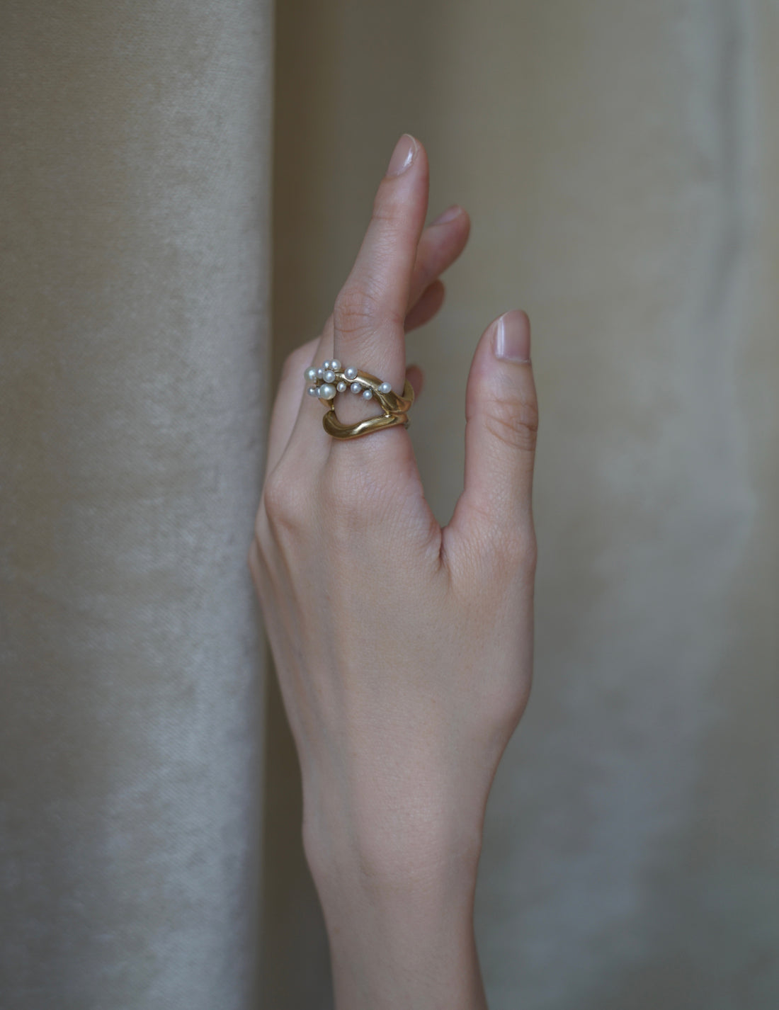 BEATRIZ PALACIOS | Double Wave Cluster Ring - Gold