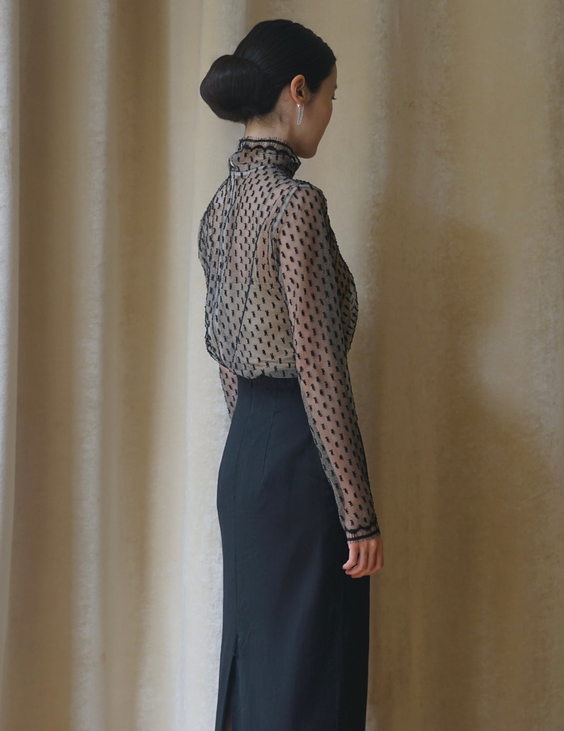 SUN YUHONG | Frayed Polka Dot Blouse - Black - M