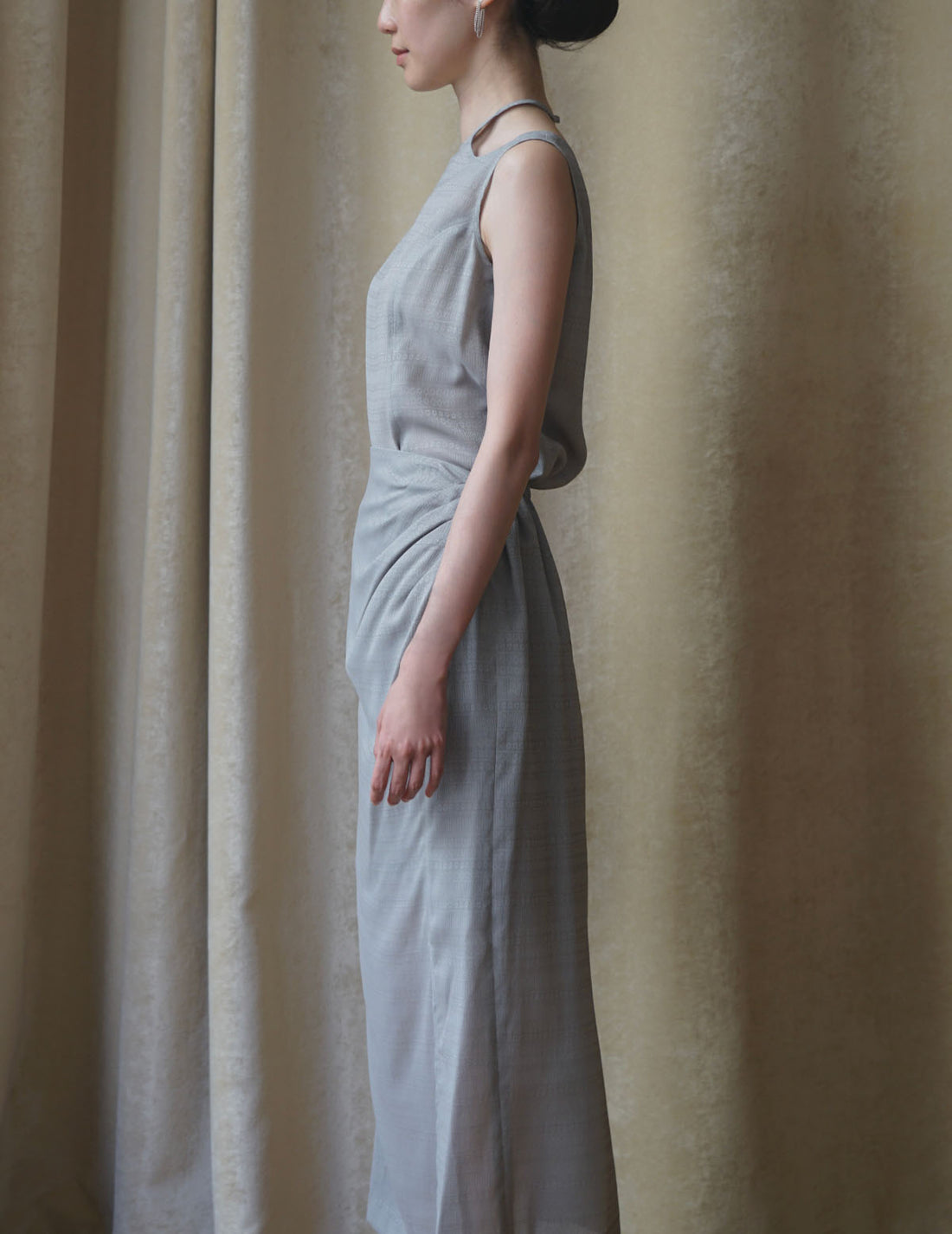 Jupe drapée en jacquard à motif floral « Mishima Karatsu »・Gris 