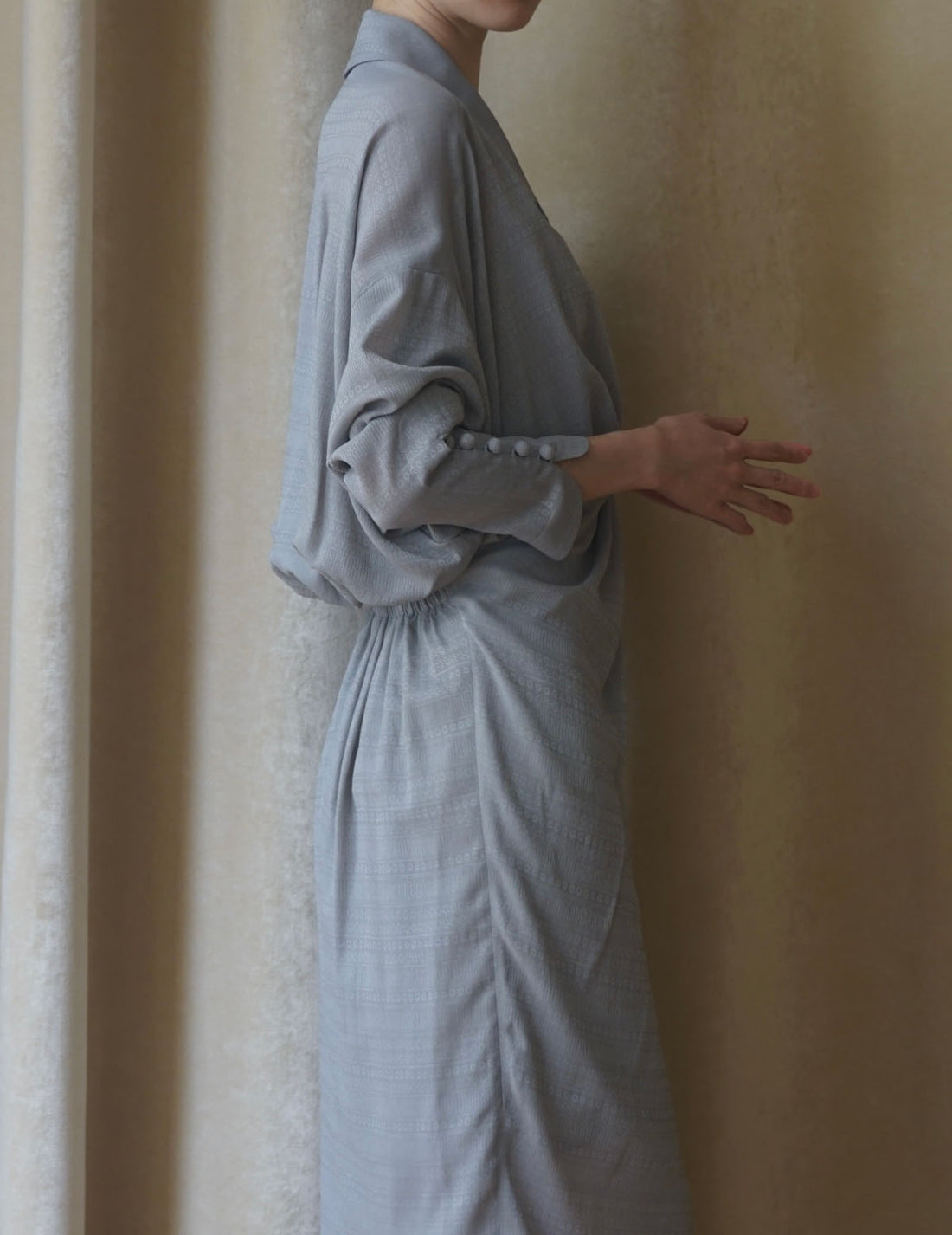 MAME KUROGOUCHI | "Mishima Karatsu" Floral Pattern Jacquard Draped Dress．grey
