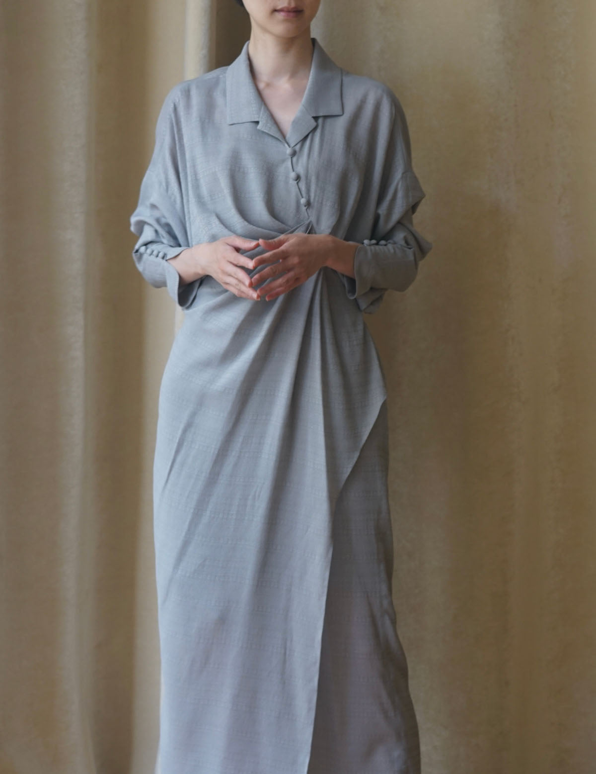 "Mishima Karatsu" Floral Pattern Jacquard Draped Dress．grey