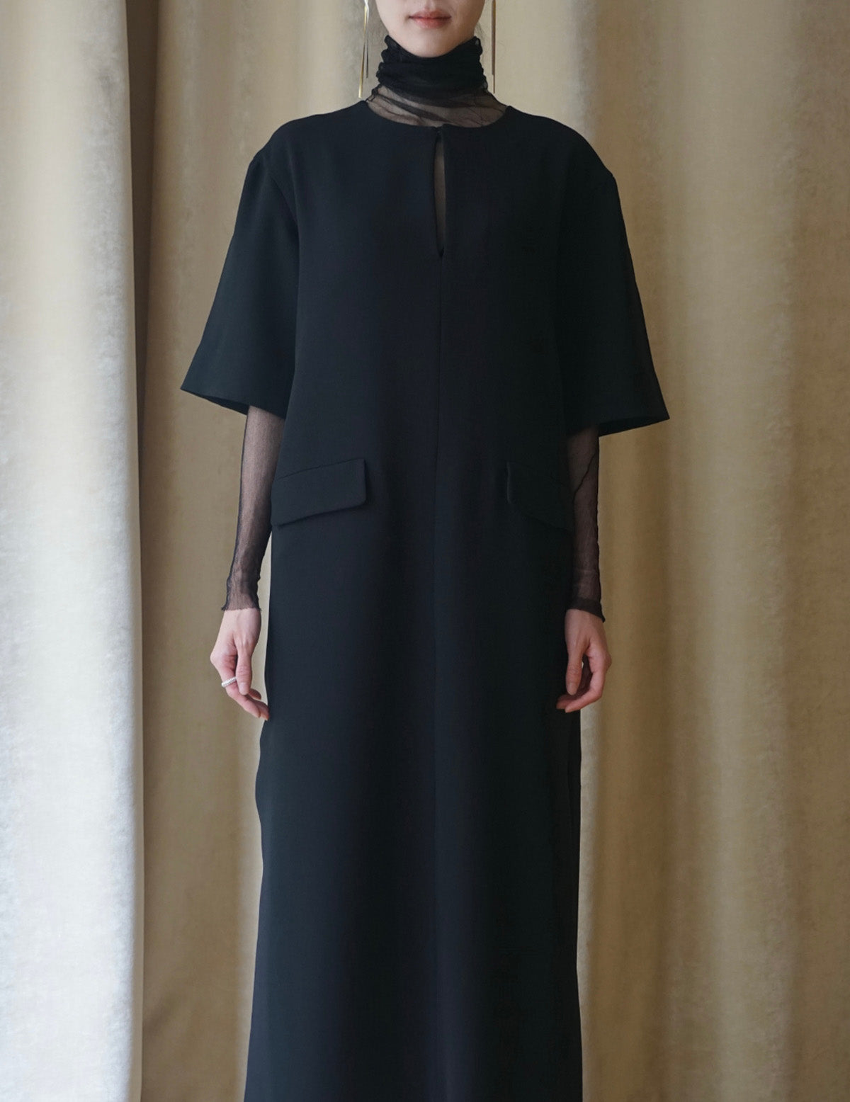 Mark Kenly Domino Tan | Daviana Dress・Black