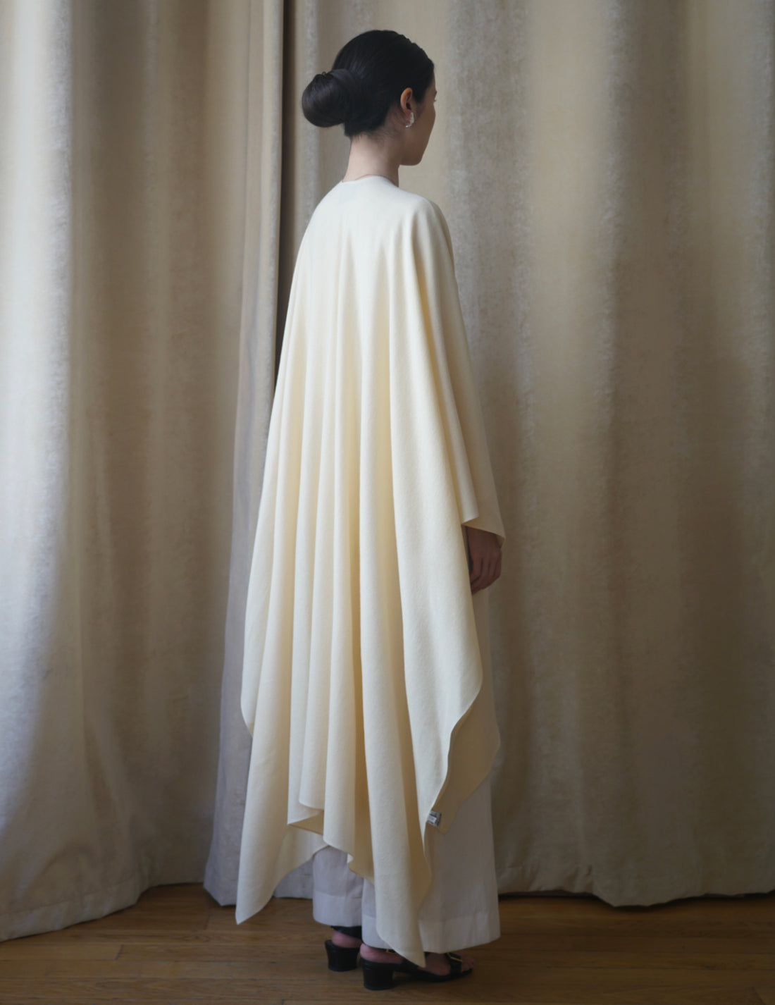 CORTANA | JACKIE PONCHO・IVORY