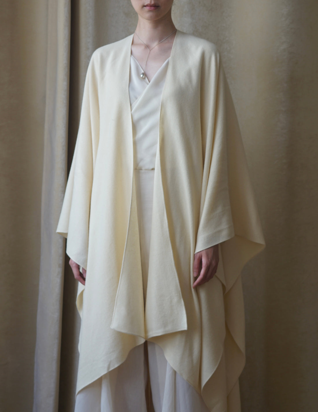 CORTANA | JACKIE PONCHO・IVORY