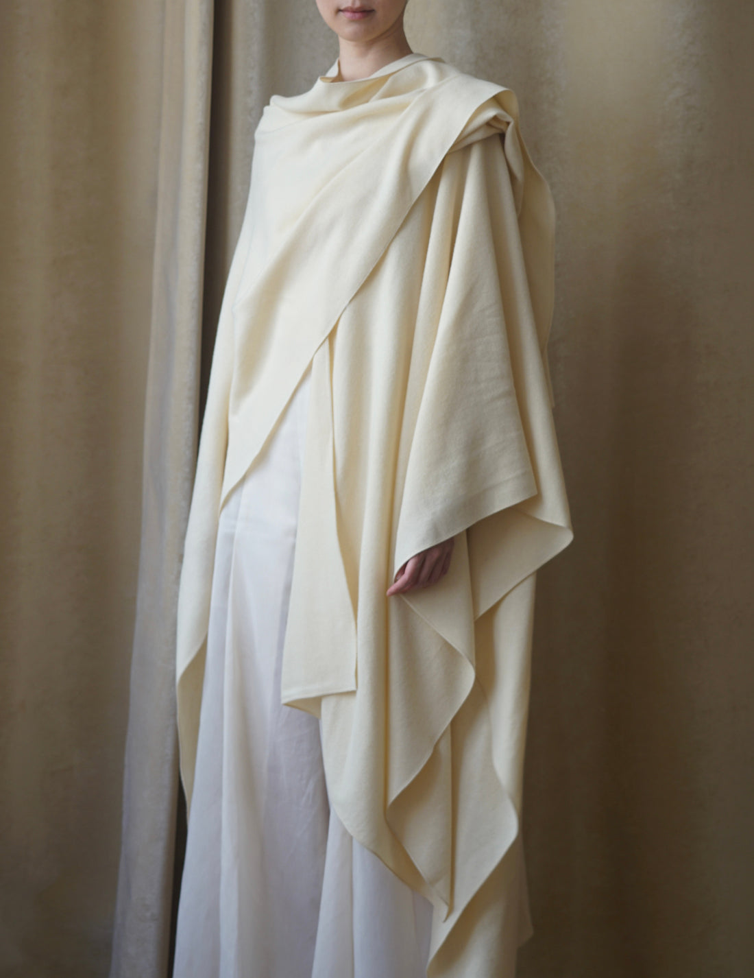 CORTANA | JACKIE PONCHO・IVORY