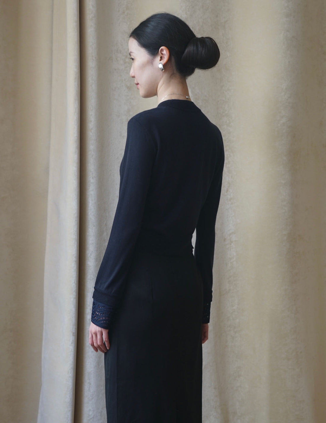 Haut tricoté à poignets brodés amovibles - Bleu marine 