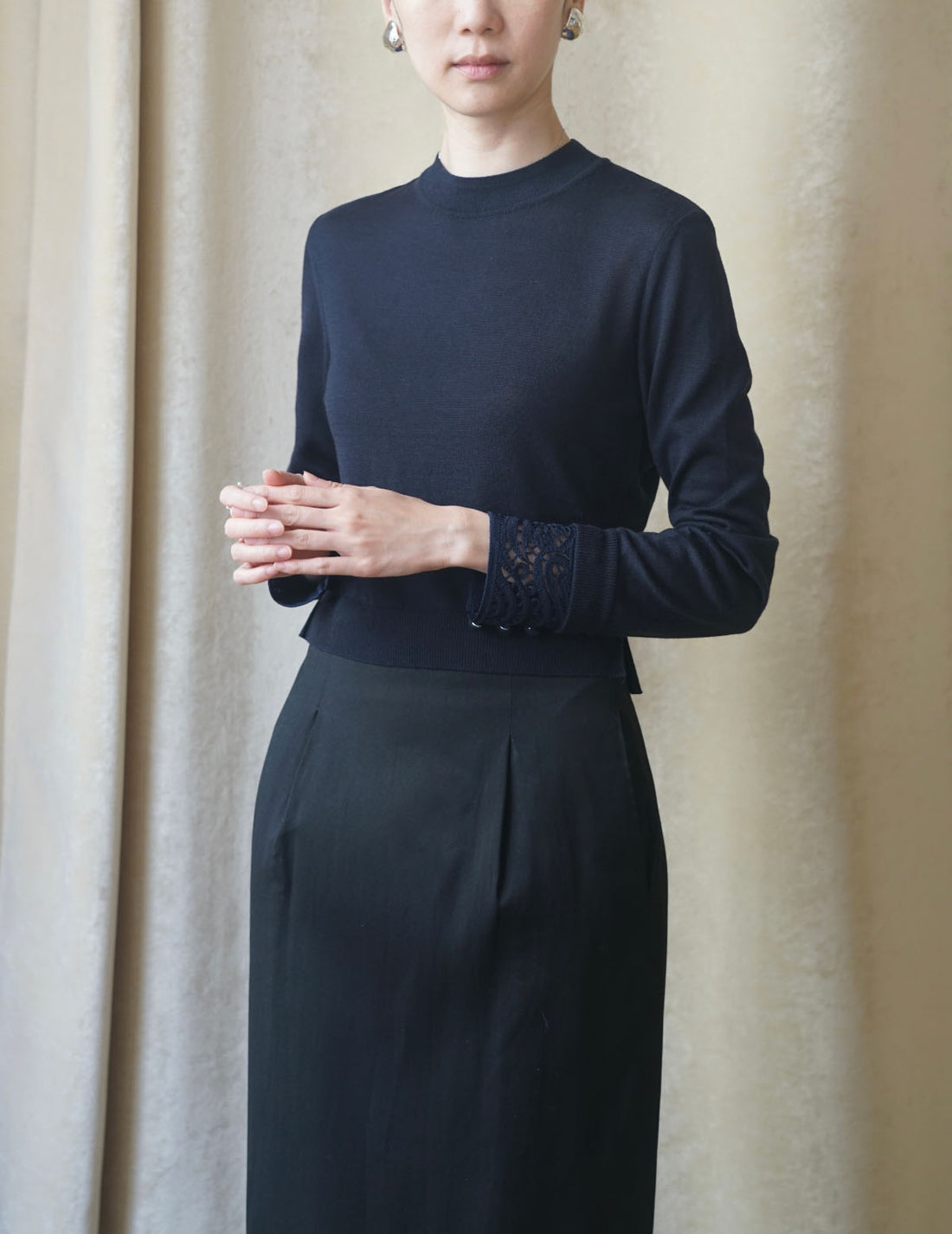 Haut tricoté à poignets brodés amovibles - Bleu marine 