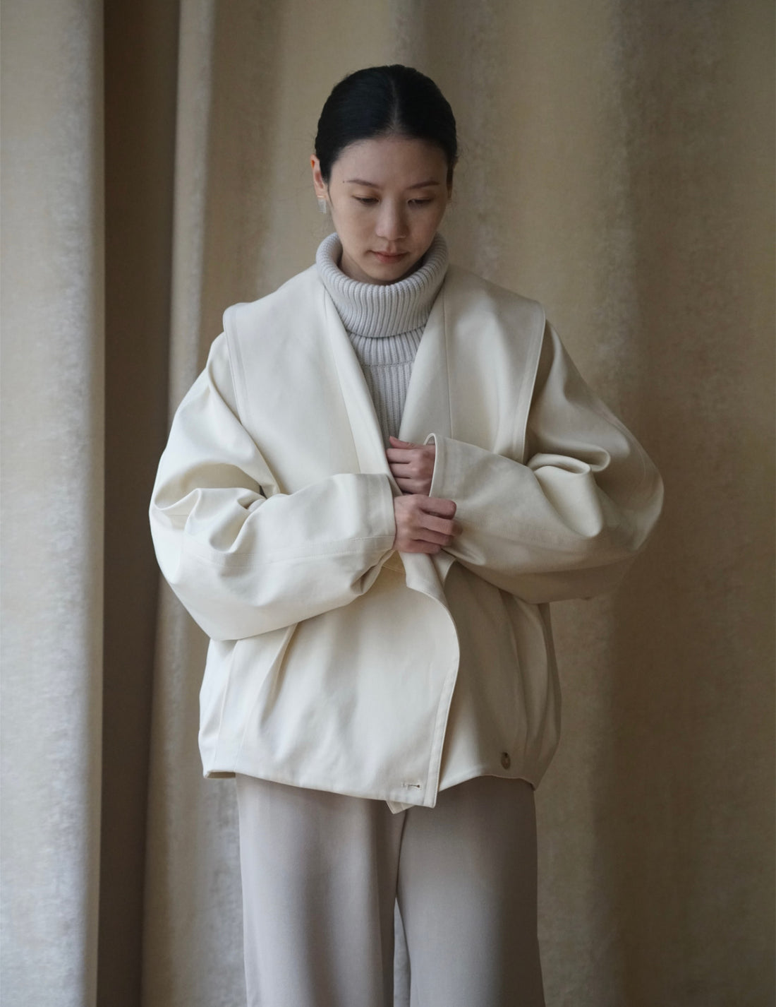 Veste courte à col drapé