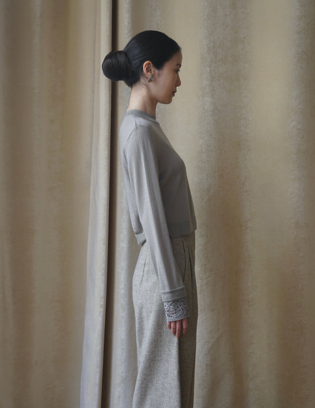 Haut tricoté à poignets brodés amovibles・Gris 