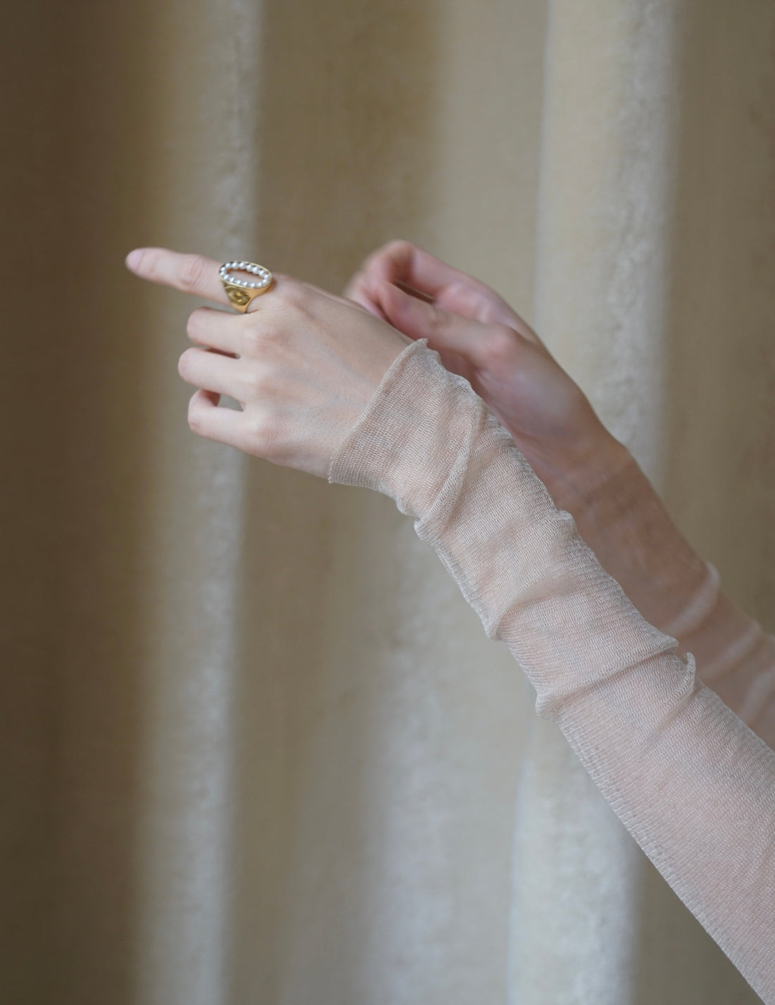 Haut en tulle de soie T De Tul・Beige