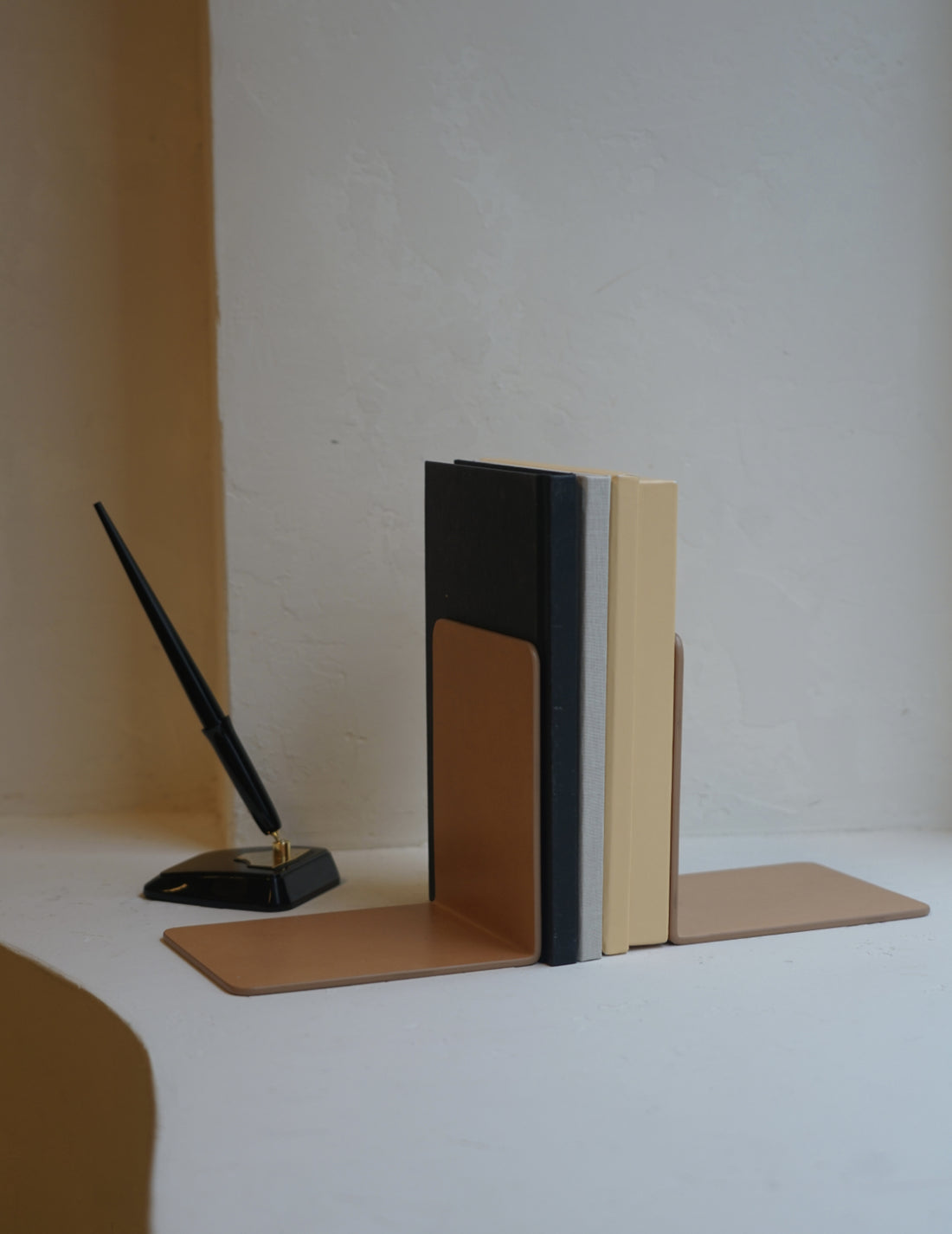 ISAAC REINA｜Metal Coated Bookends
