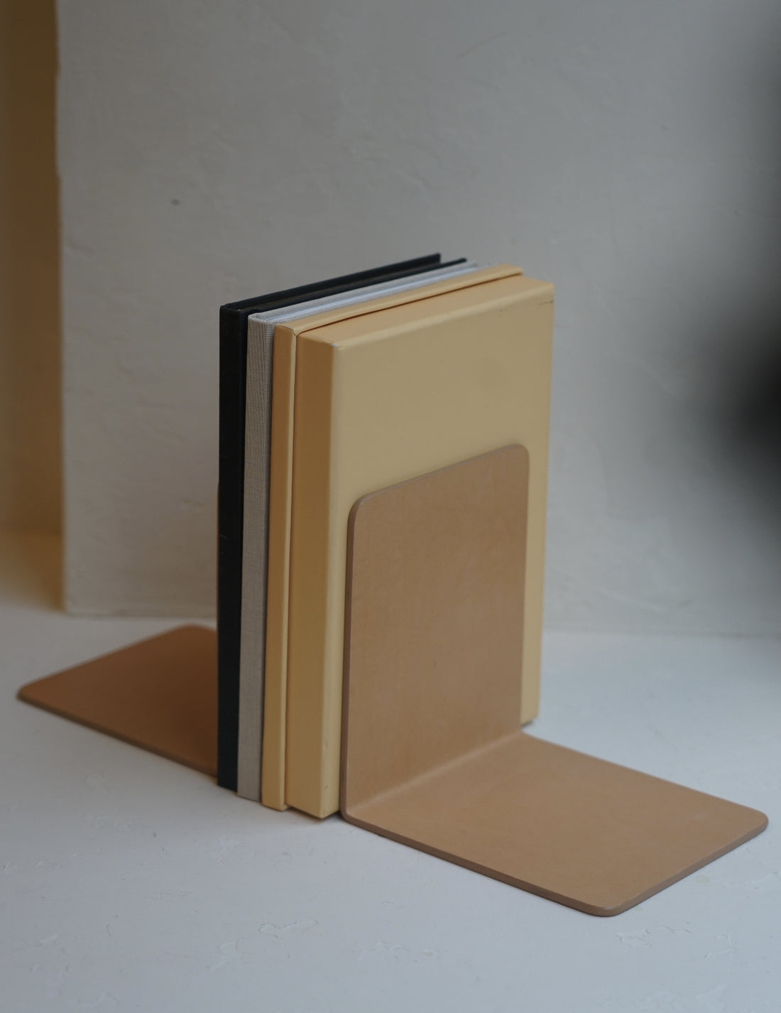 ISAAC REINA｜Metal Coated Bookends