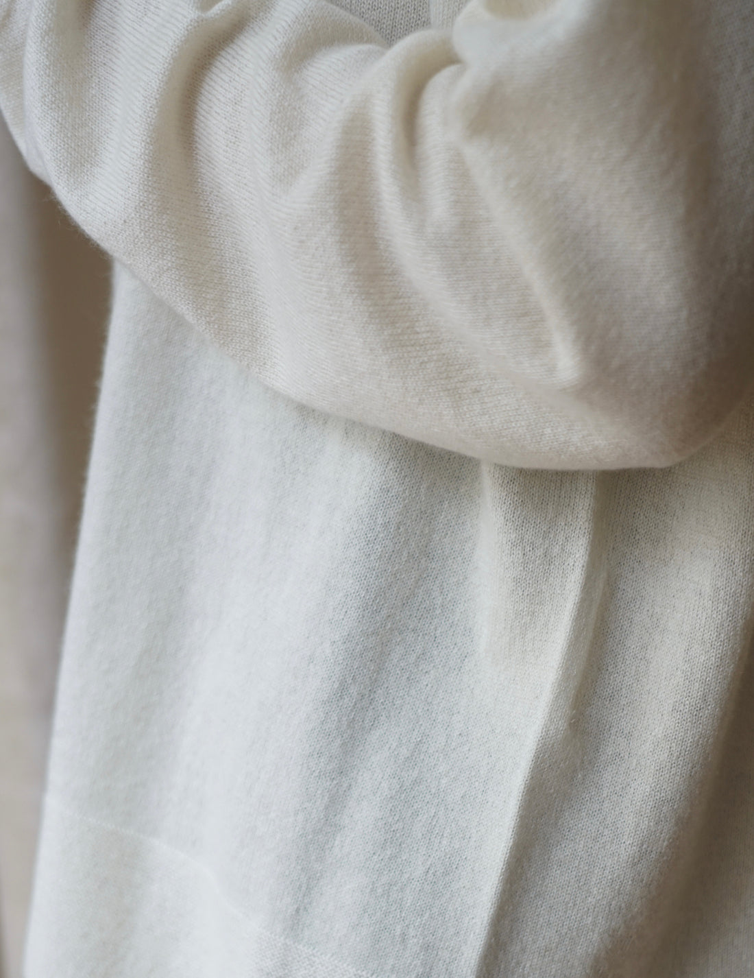 Pull en maille de soie et cachemire・Blanc