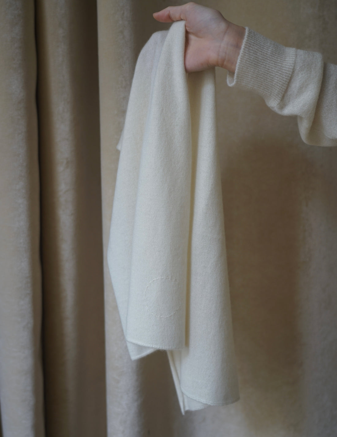 COSMIC WONDER | CASHMERE SILK KNIT SCARF・WHITE