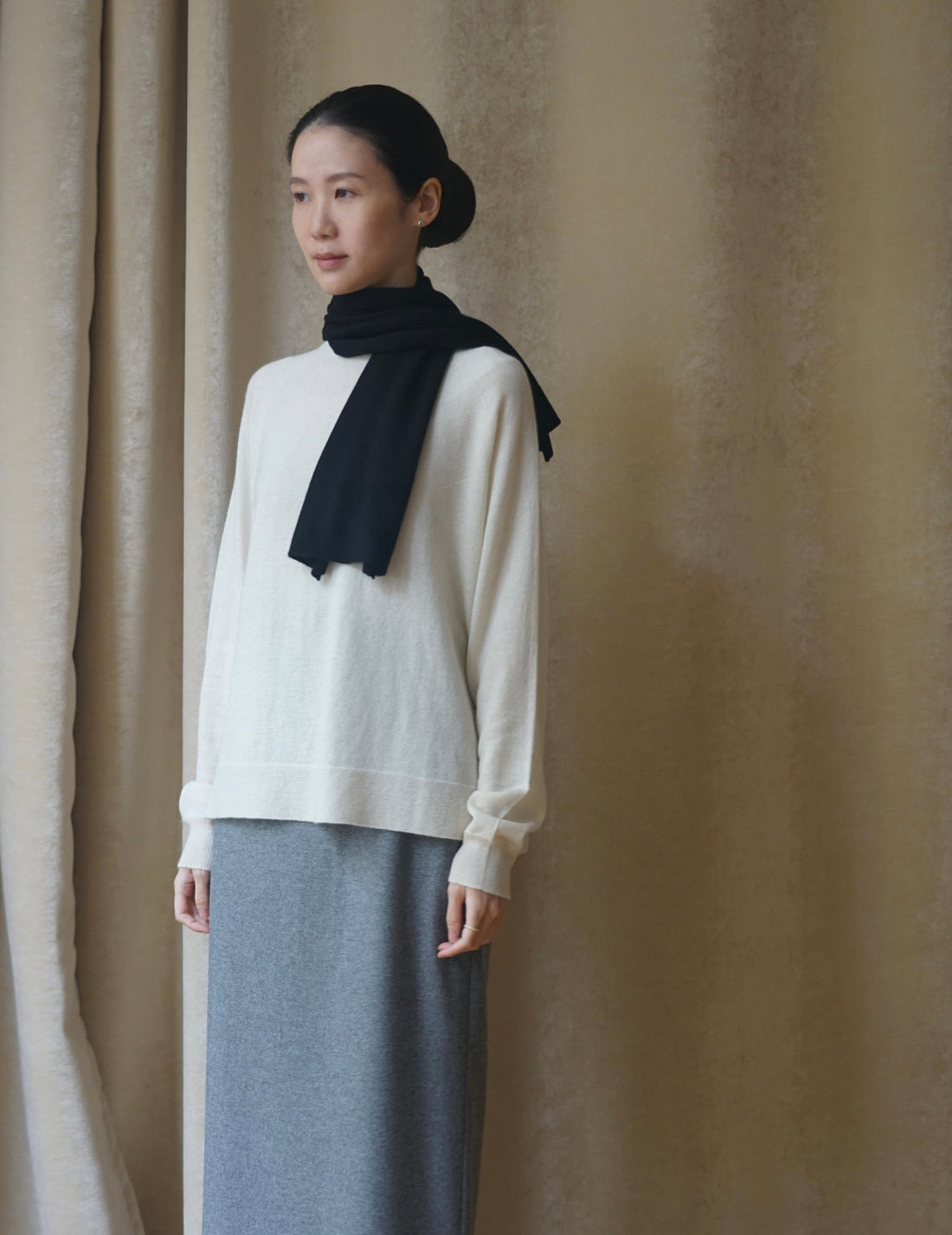 COSMIC WONDER |  Cashmere Silk Knit Scarf・Black