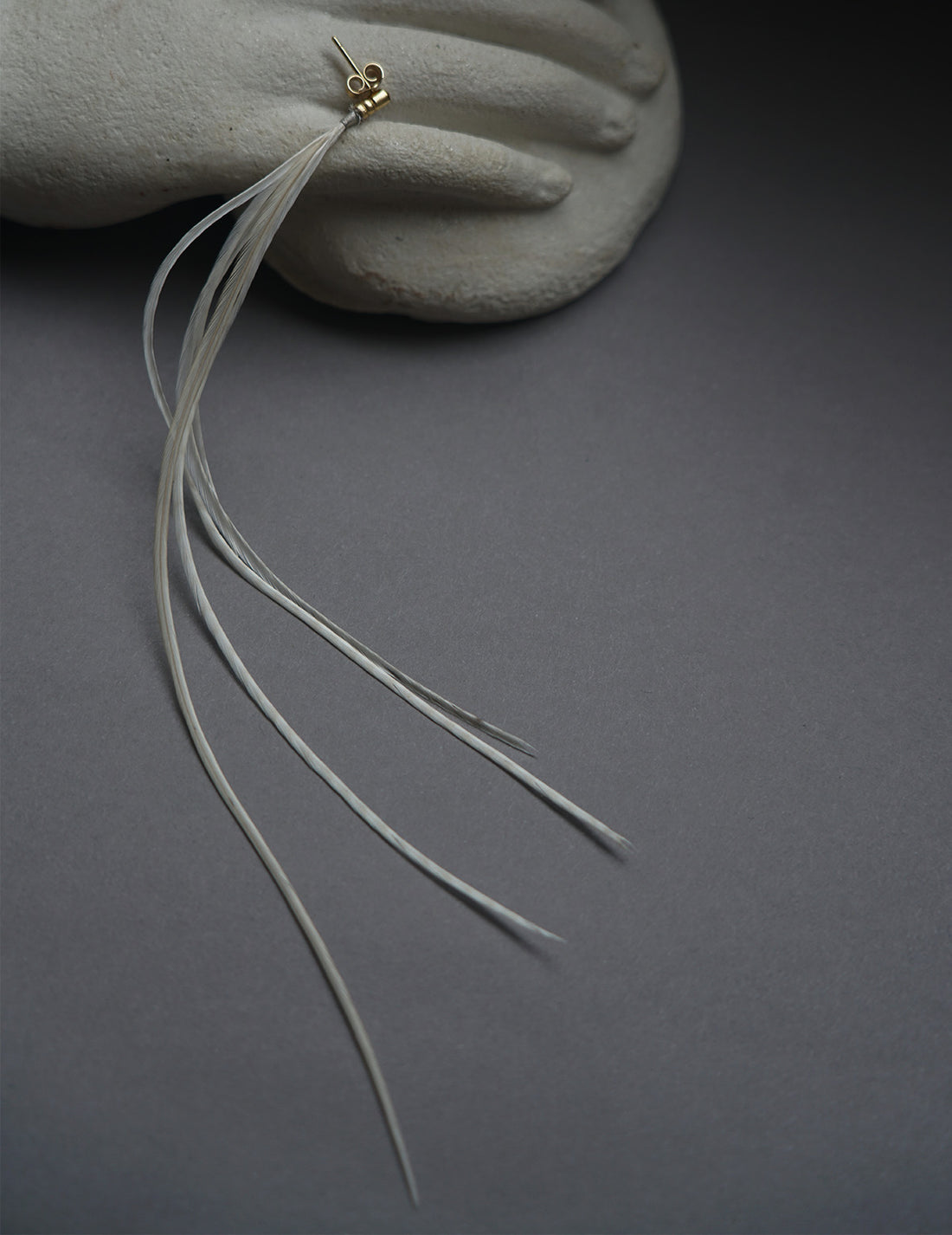 BEATRIZ PALACIOS | Feather Earring - White