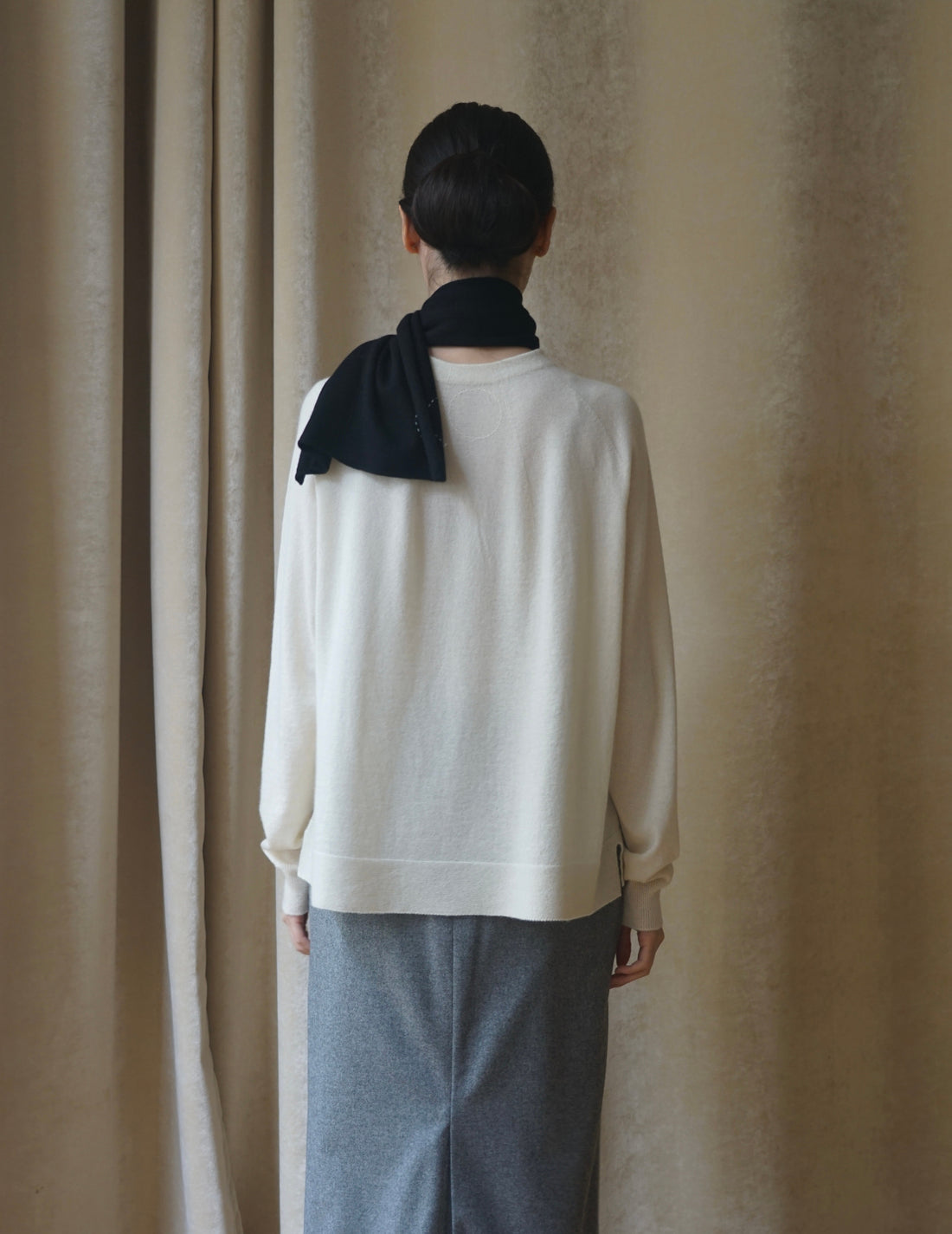 COSMIC WONDER |  Cashmere Silk Knit Scarf・Black