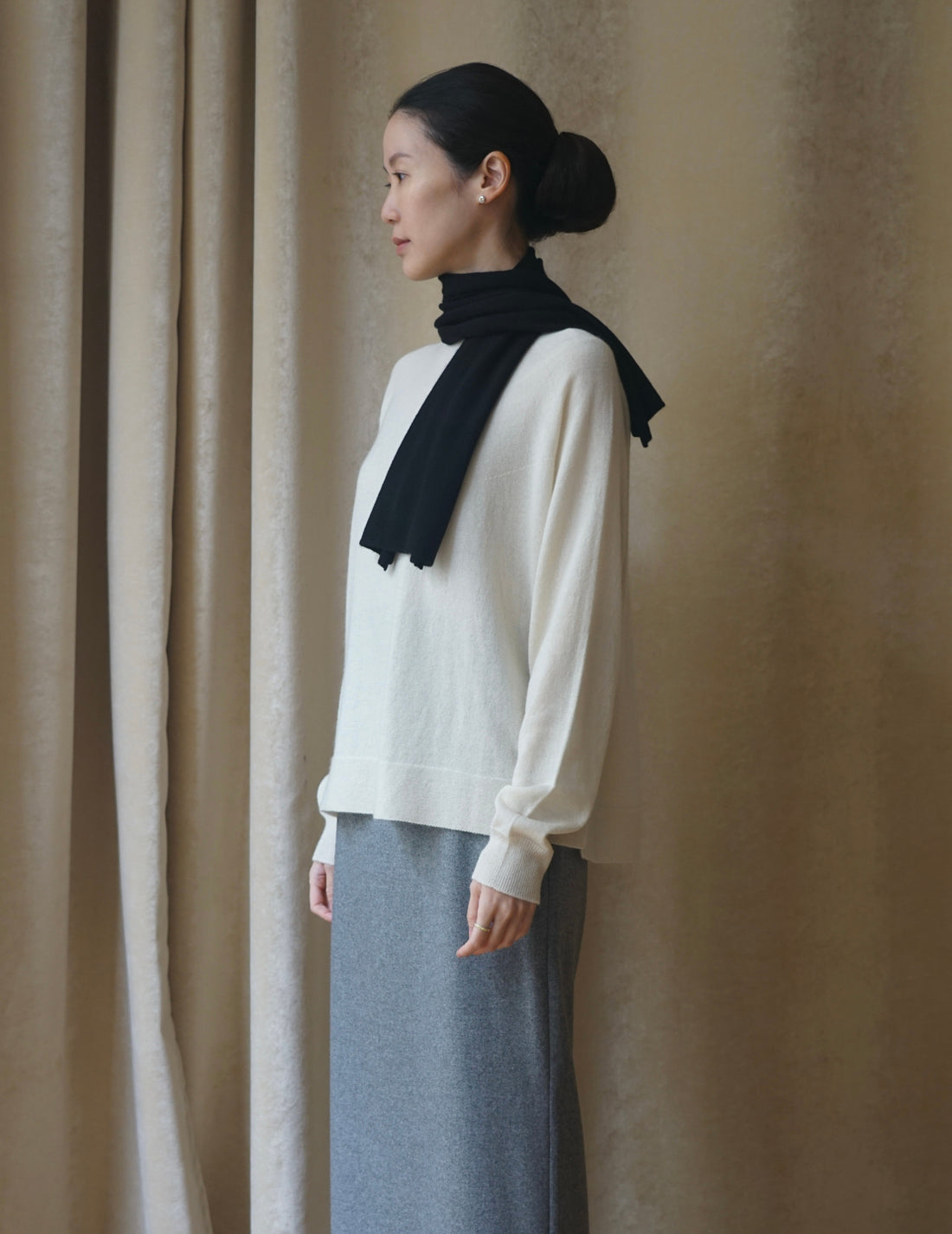 COSMIC WONDER |  Cashmere Silk Knit Scarf・Black