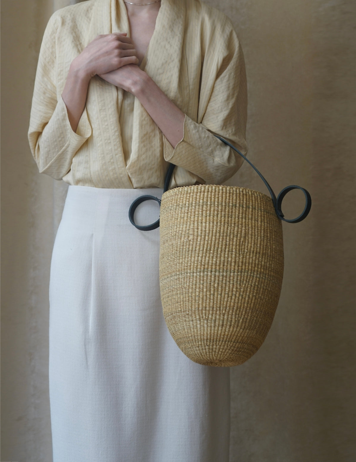 Akamae Tall Round Basket  N.16