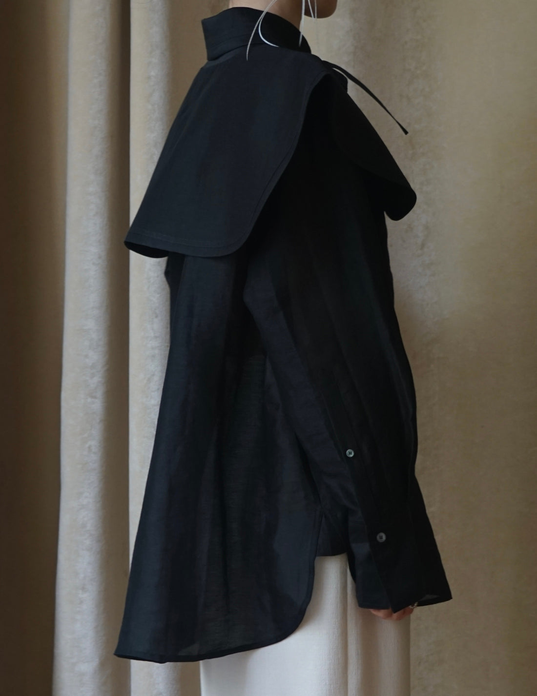 Mark Kenly Domino Tan | Audrey Collar・Black