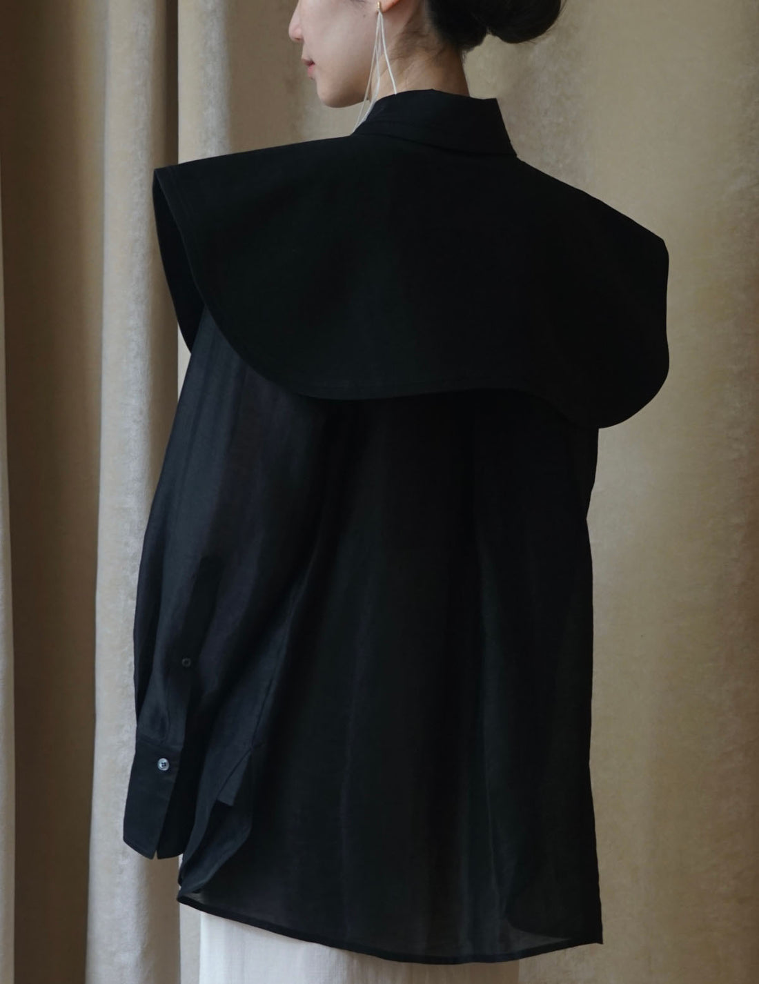 Mark Kenly Domino Tan | Audrey Collar・Black