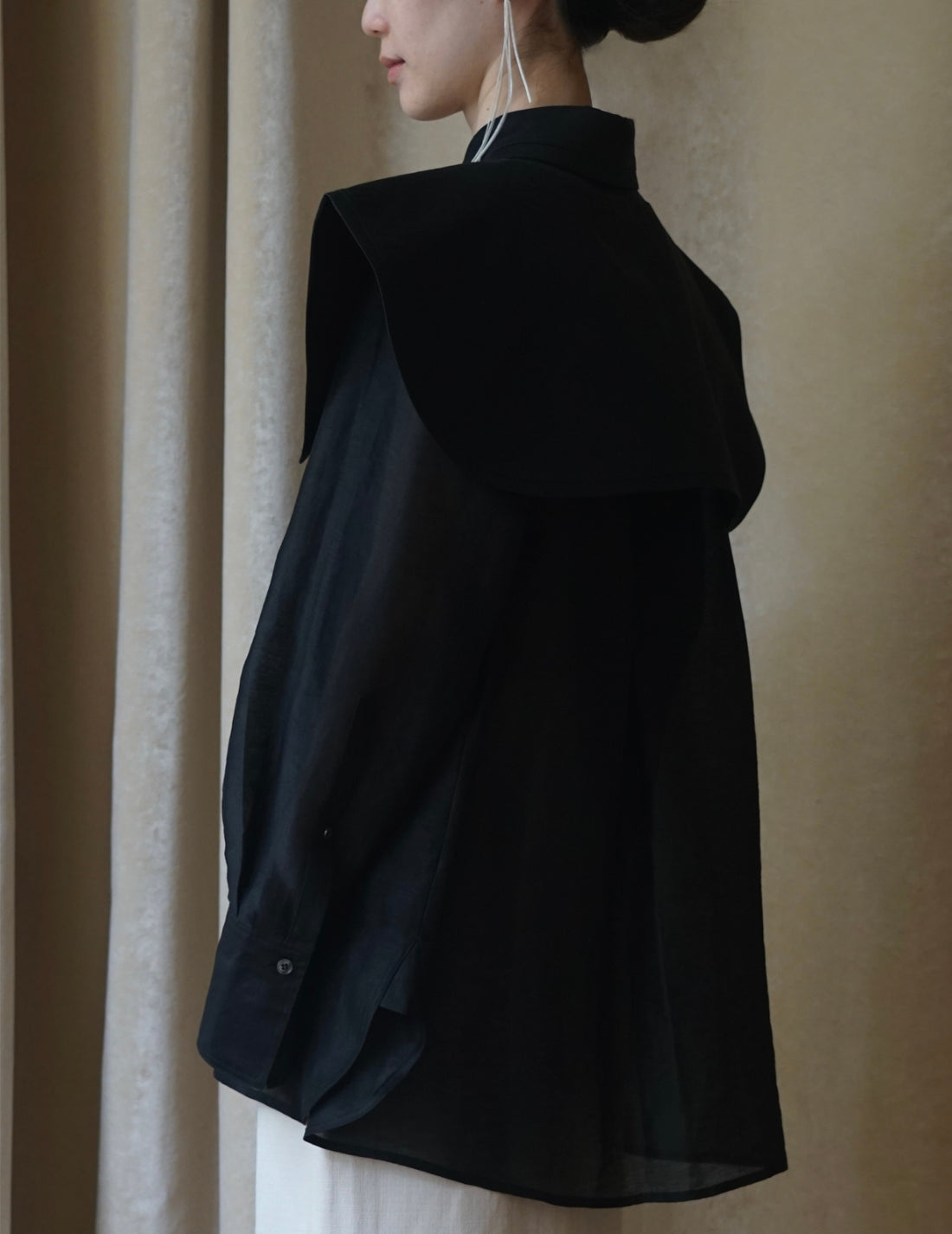 Mark Kenly Domino Tan | Audrey Collar・Black