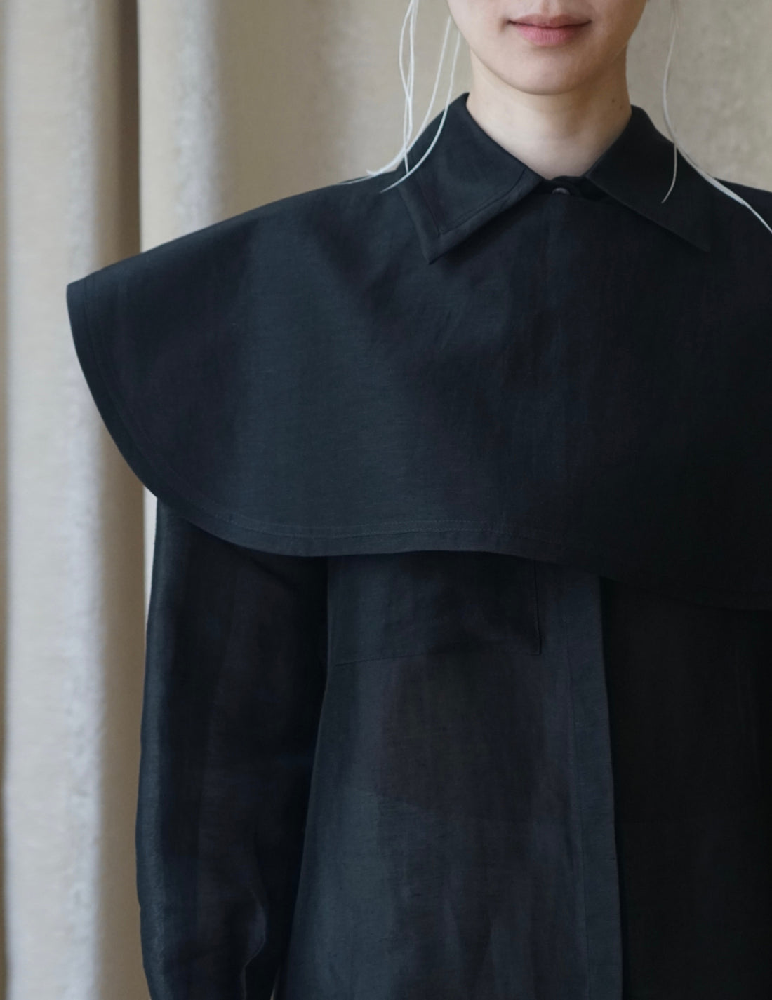 Mark Kenly Domino Tan | Audrey Collar・Black