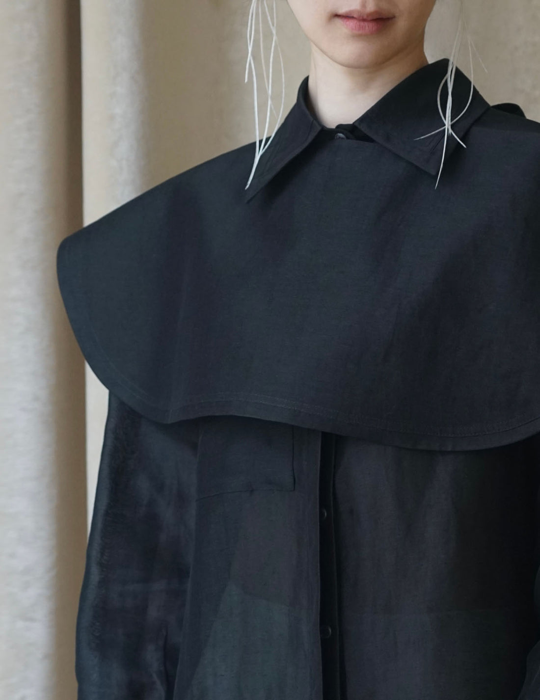 Mark Kenly Domino Tan | Audrey Collar・Black