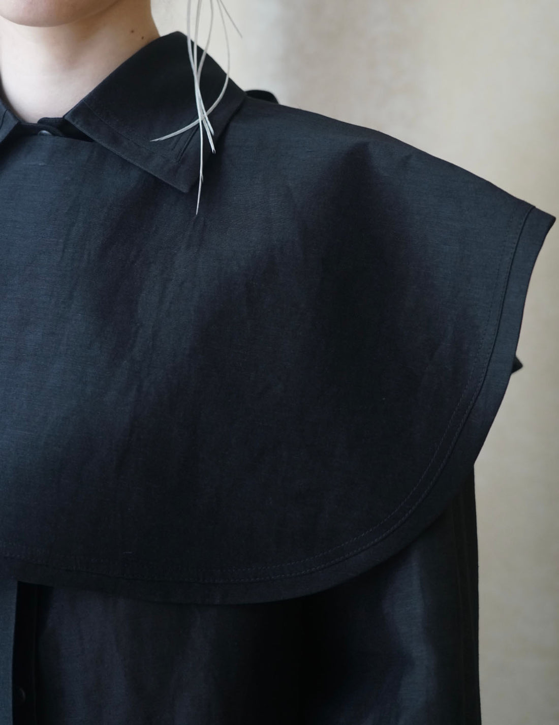 Mark Kenly Domino Tan | Audrey Collar・Black