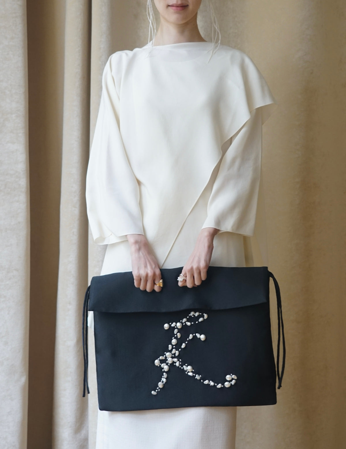 Atelier Ayo Clutch・Black