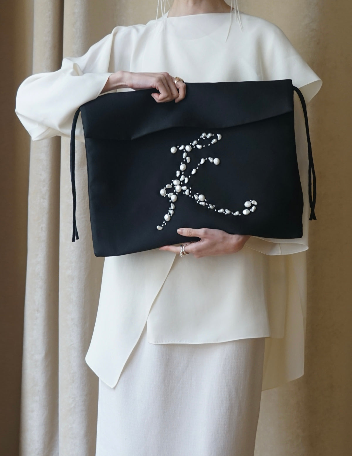 Atelier Ayo Clutch・Black