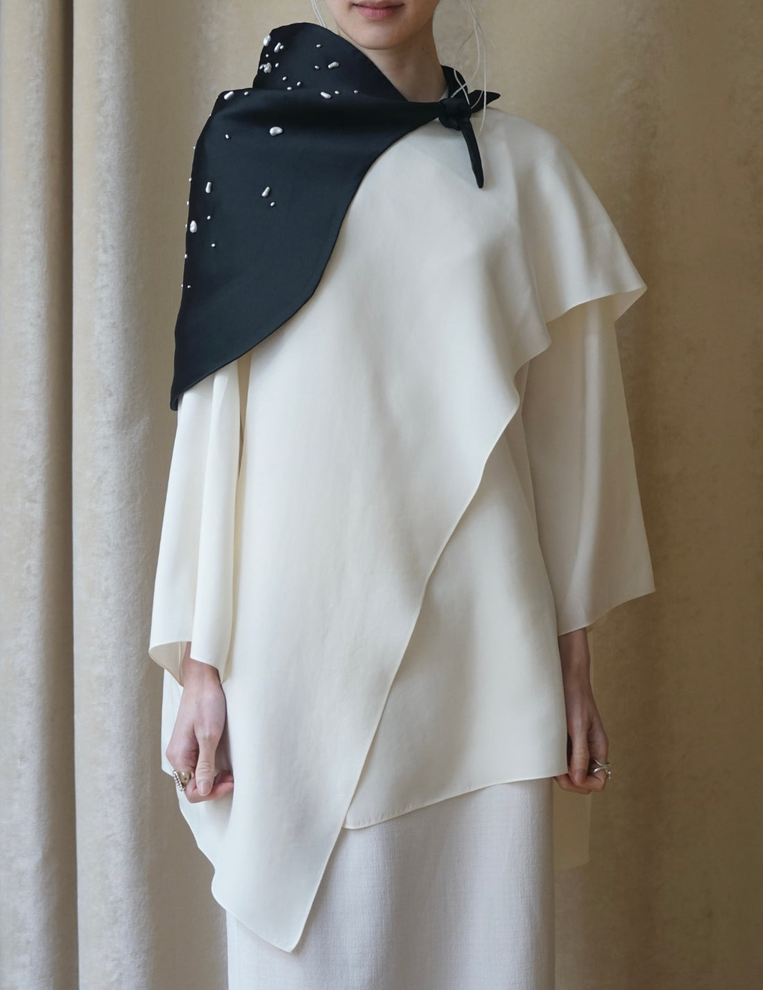 Mark Kenly Domino Tan | Ari Bonet Beads - Black