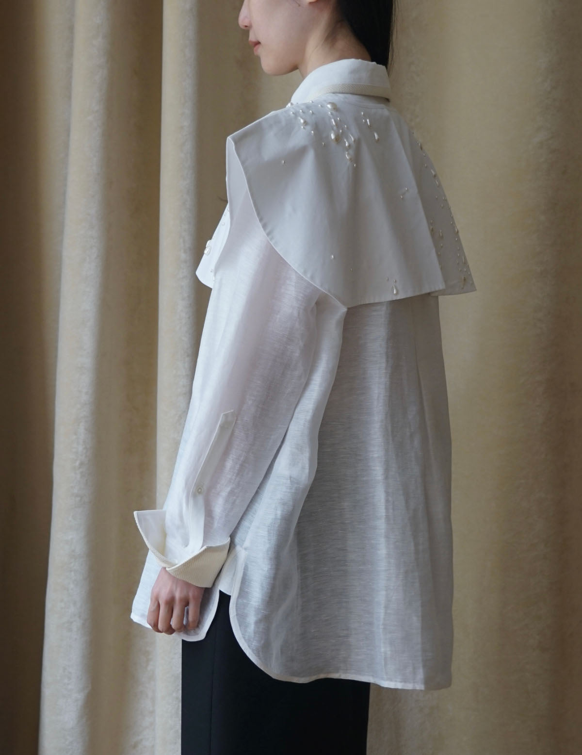 Mark Kenly Domino Tan | Atelier Audrey Collar・White