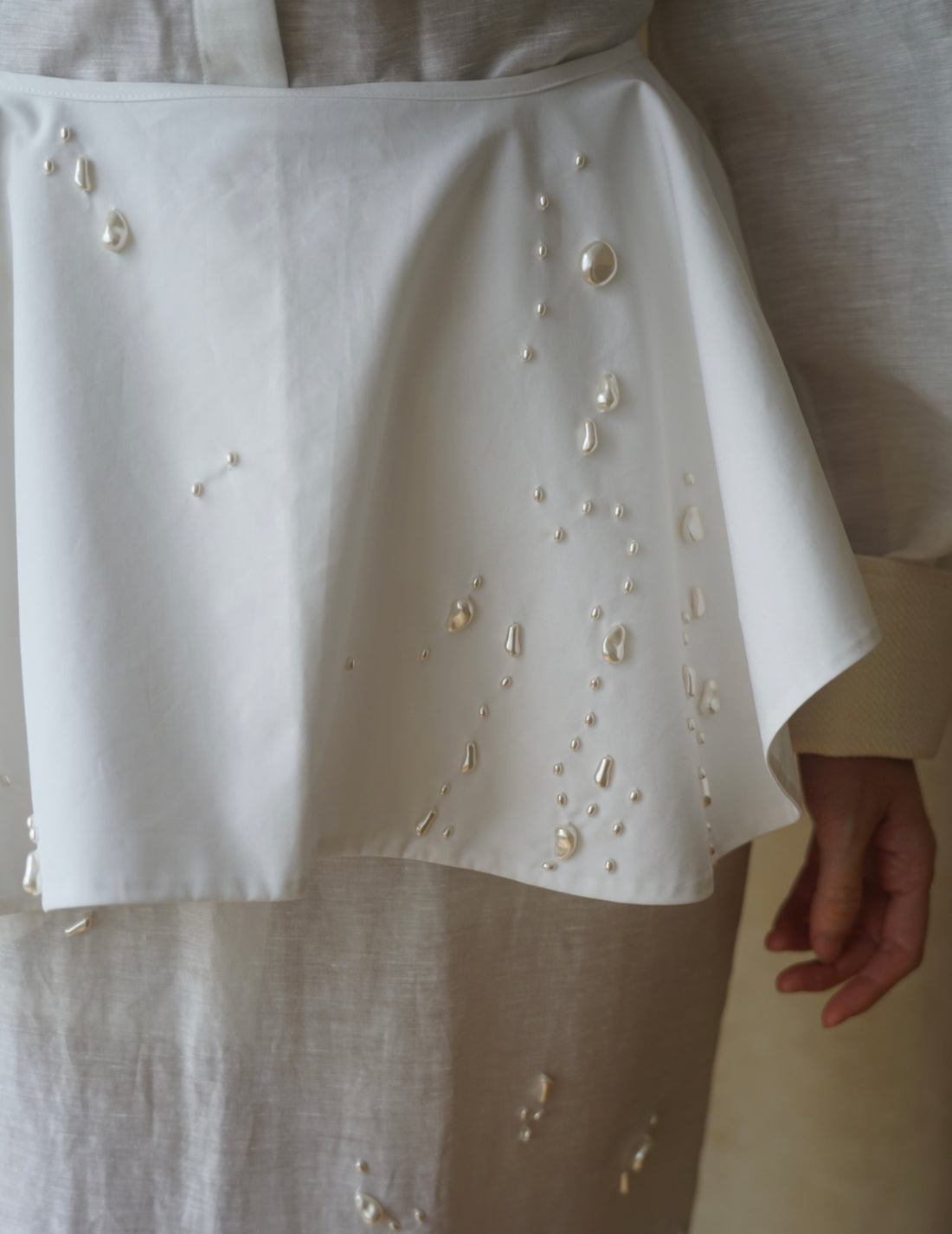 Mark Kenly Domino Tan | Atelier Audrey Collar・White