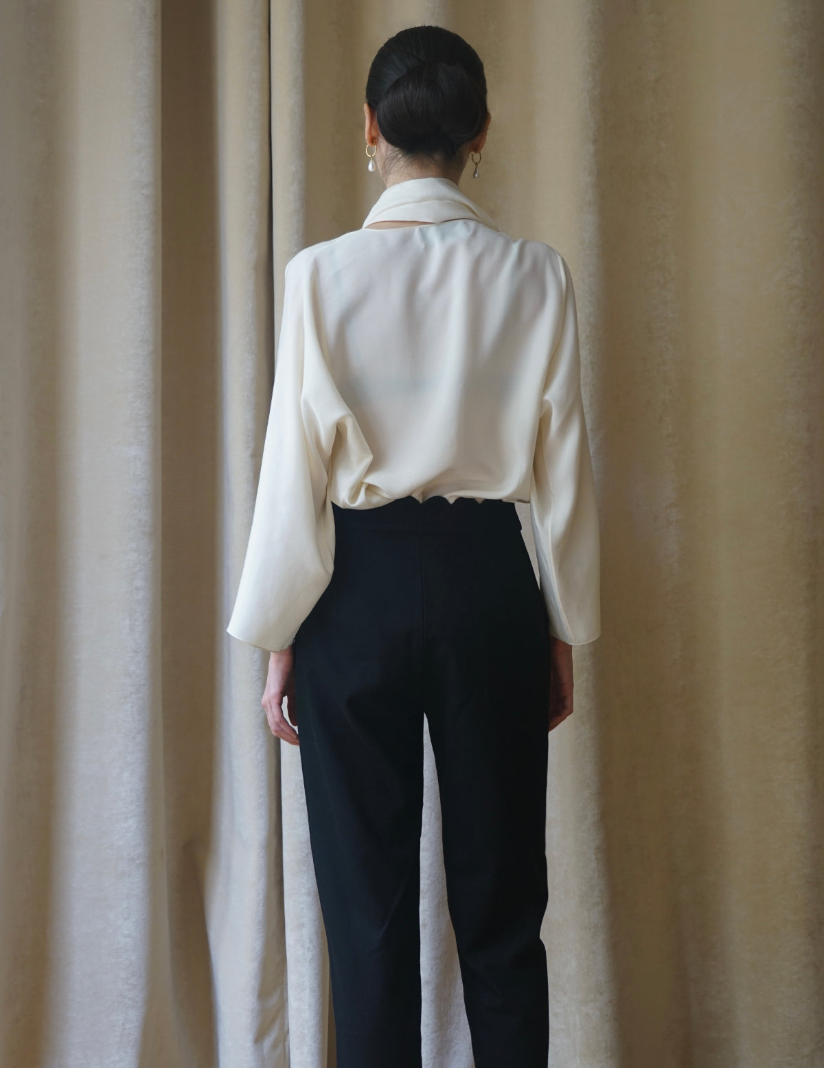 Wool Petal Trousers・Black
