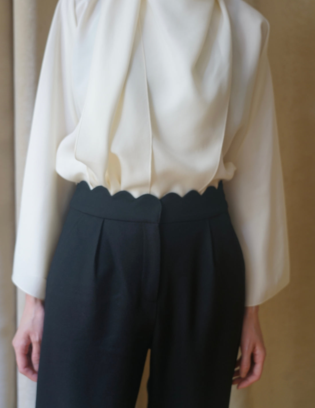 Sun Yu Hong | Wool Petal Trousers・Black