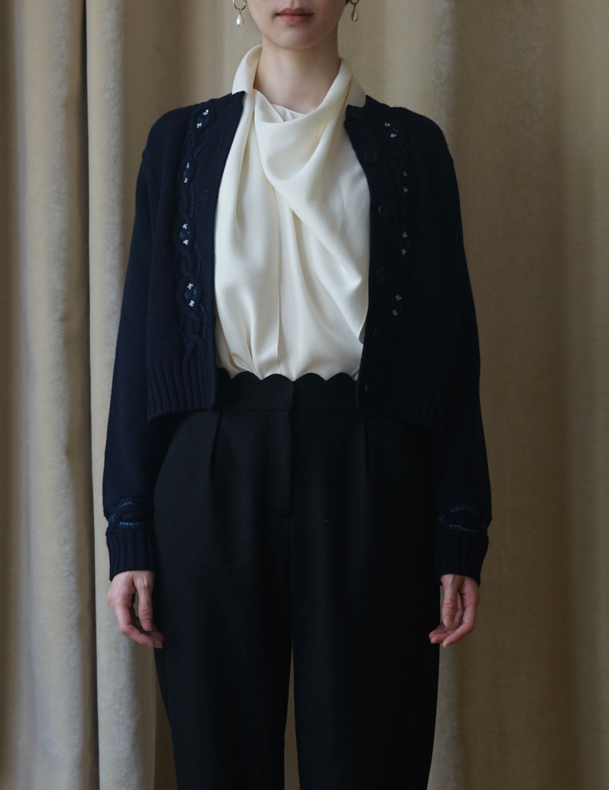 Wool Petal Trousers・Black