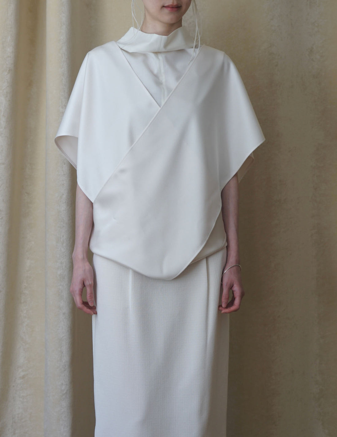 Chemisier sans manches à col montant