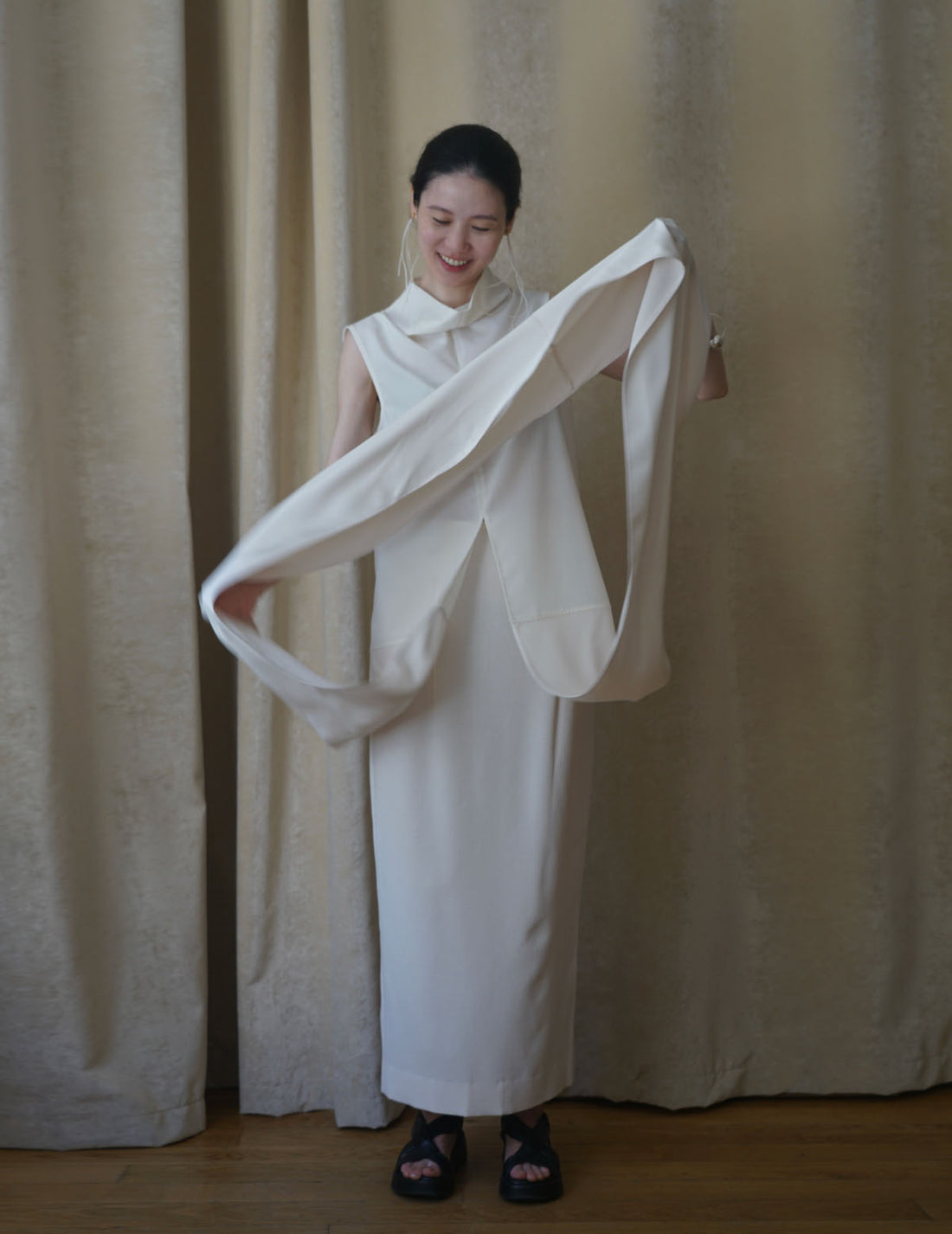 Chemisier sans manches à col montant