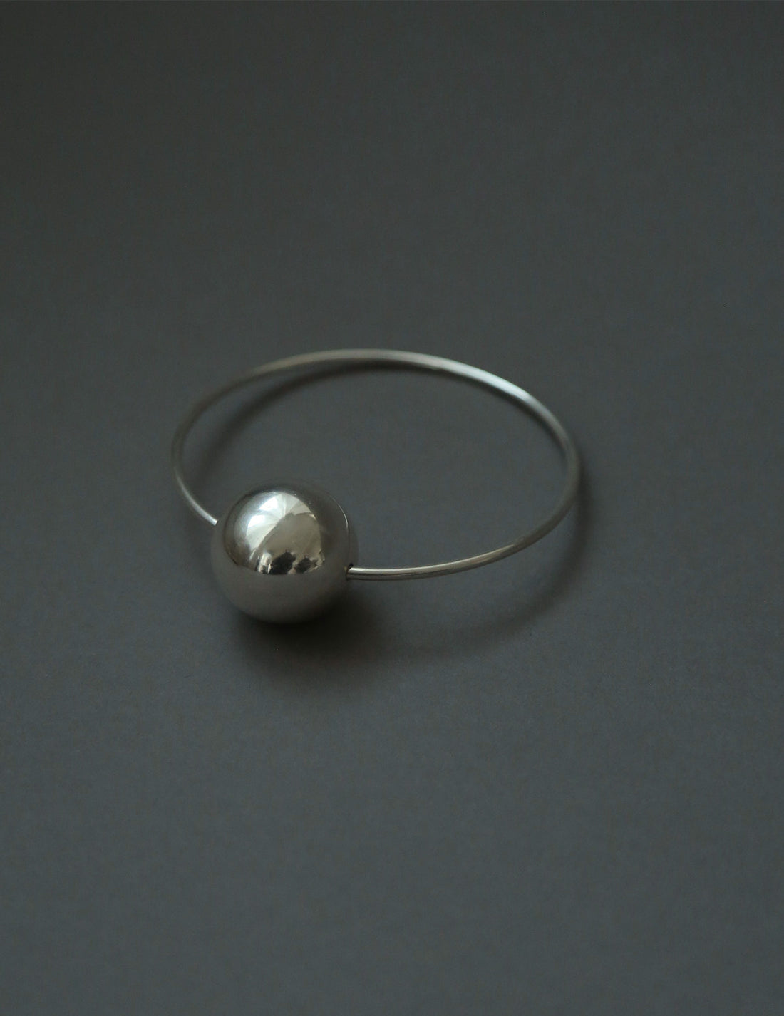 Unité by Adachi Yukari | Silver Sphere Bangle