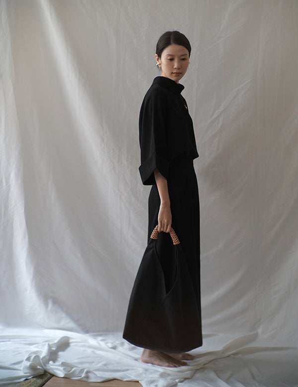 KAMARO’AN | Woven Triangle Bag - Ink - L