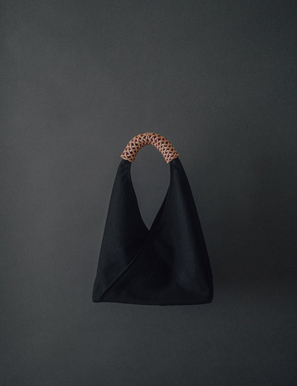KAMARO’AN | Woven Triangle Bag - Ink - S